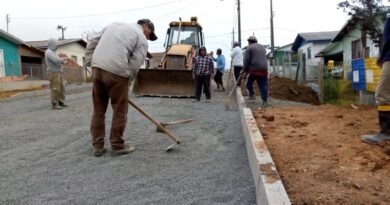 Início às obras de pavimentação da Rua Nery Carlos Lutz