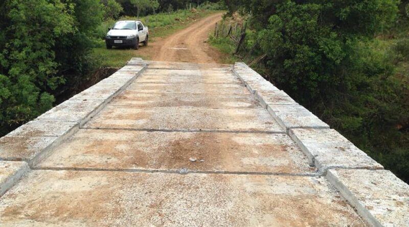 Secretaria de obras realiza melhorias na infraestrutura